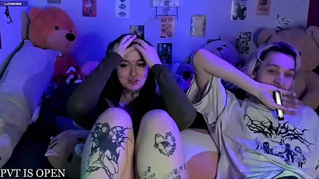 Snapshot of g4tito chatting on December 17, 6:19 am g4tito online show from December 17, 6:19 am