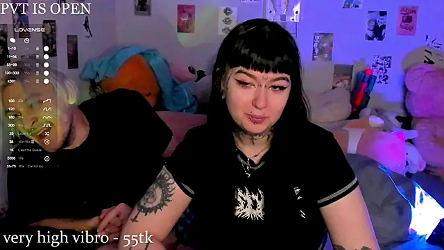 Snapshot of g4tito chatting on January 13, 5:24 am g4tito online show from January 13, 5:24 am