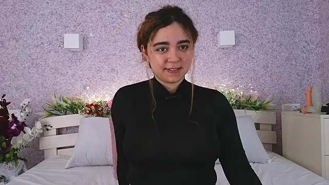 Snapshot of _Mary_Me chatting on October 21, 2:12 am Mary Me online show from October 21, 2:12 am