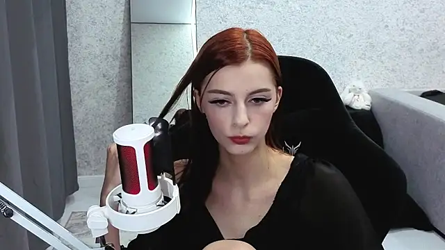 Snapshot of kitti_sweett chatting on October 5, 6:17 pm kitti sweett online show from October 5, 6:17 pm