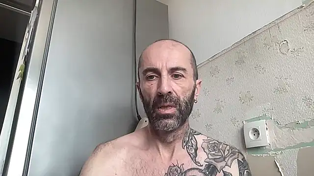 Snapshot of slave44nantes chatting on January 16, 1:48 pm slave44nantes online show from January 16, 1:48 pm