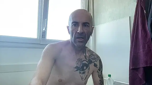 Snapshot of slave44nantes chatting on February 8, 11:13 am slave44nantes online show from February 8, 11:13 am