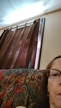 Snapshot of Spicylady1234 chatting on May 29, 9:35 pm Spicylady1234 online show from May 29, 9:35 pm