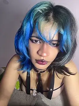 Snapshot of sukulaurens chatting on April 22, 8:21 pm sukulaurens online show from April 22, 8:21 pm