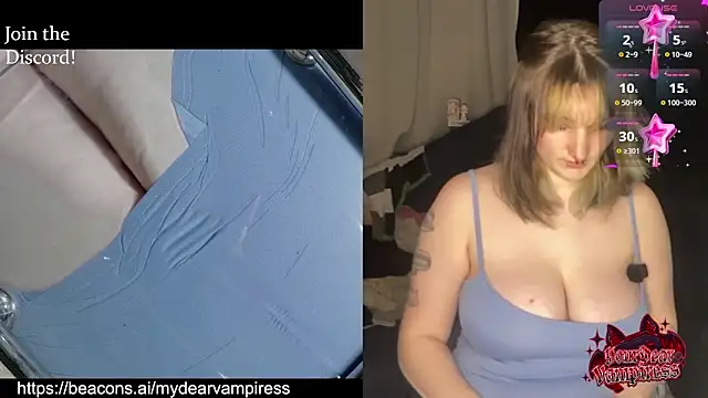 venusflytrapped online show from April 6, 10:54 pm