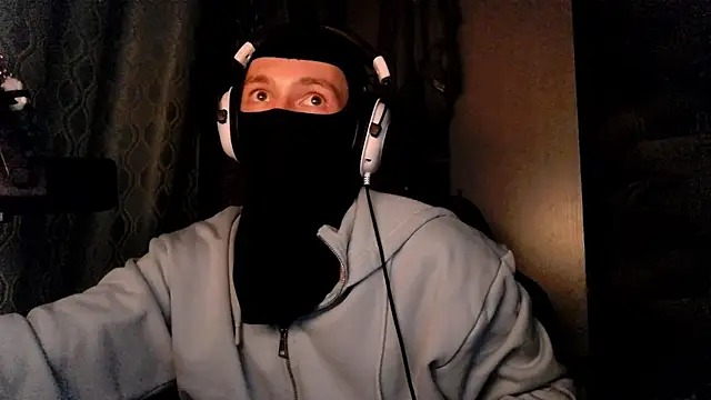 Snapshot of suicdemask chatting on March 30, 11:50 pm suicdemask online show from March 30, 11:50 pm