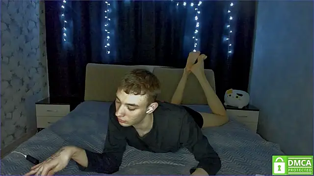 Snapshot of felixcurt69 chatting on March 6, 8:05 pm felixcurt69 online show from March 6, 8:05 pm