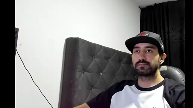 coolfriki online show from November 8, 4:56 am