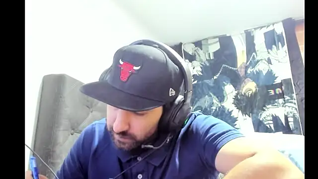 coolfriki online show from December 17, 1:44 am