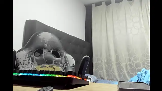 coolfriki online show from May 2, 10:59 pm