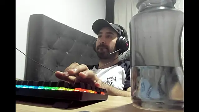 coolfriki online show from May 3, 11:11 pm