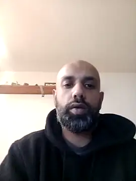 Snapshot of T1T012 chatting on March 26, 3:50 pm T1T012 online show from March 26, 3:50 pm