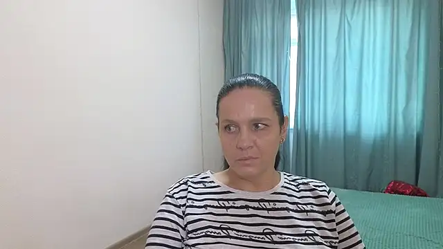 Snapshot of Velve_Dream chatting on October 8, 6:00 am Velve Dream online show from October 8, 6:00 am