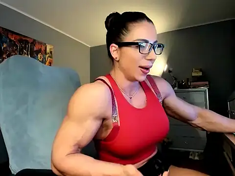 Snapshot of Alesyamuscledoll@xh chatting on March 24, 7:19 pm Alesyamuscledollxh online show from March 24, 7:19 pm