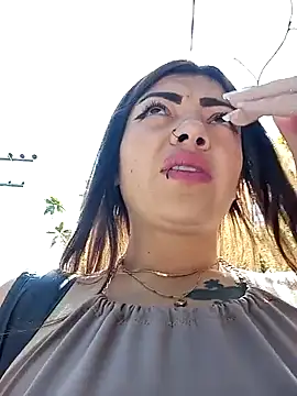 Snapshot of Saray_1-2 chatting on October 23, 3:00 pm Saray 1-2 online show from October 23, 3:00 pm