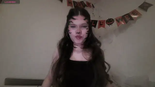 AlmetaBradicich online show from October 31, 5:19 am