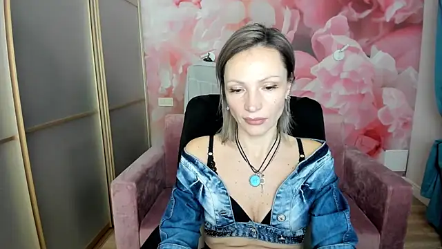 AlinaMoor online show from February 24, 12:52 am