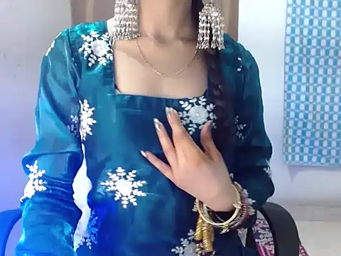 Roiseeee online show from February 19, 5:03 am