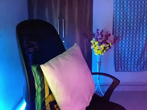 Roiseeee online show from March 27, 5:46 am