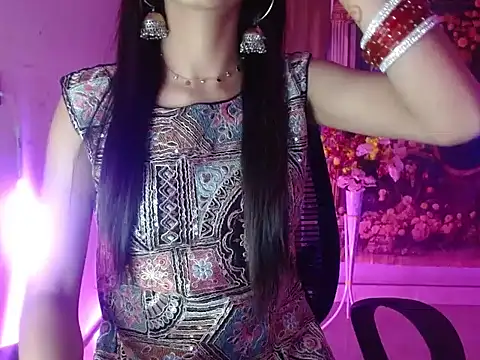 Roiseeee online show from May 2, 6:18 am