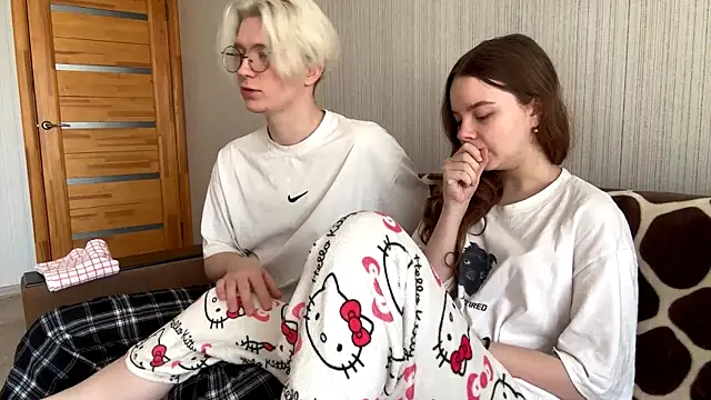 EhtelBiondi online show from March 28, 8:14 am