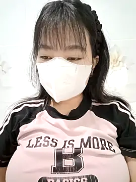 Snapshot of Xuka203 chatting on November 20, 12:33 am Xuka203 online show from November 20, 12:33 am