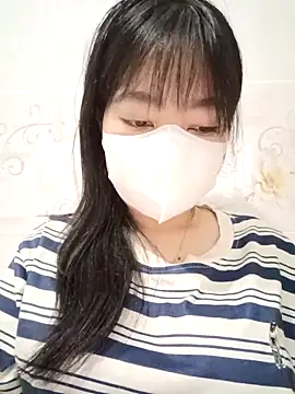 Snapshot of Xuka203 chatting on February 23, 11:57 pm Xuka203 online show from February 23, 11:57 pm