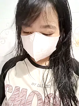 Snapshot of Xuka203 chatting on February 28, 12:11 am Xuka203 online show from February 28, 12:11 am