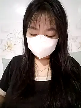 Snapshot of Xuka203 chatting on April 1, 12:22 am Xuka203 online show from April 1, 12:22 am