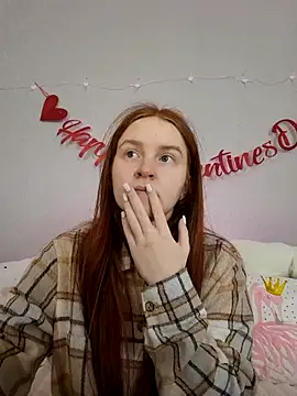 Evarey  online show from February 17, 5:04 am