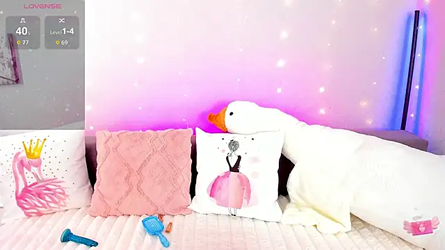 Evarey  online show from March 10, 5:34 am