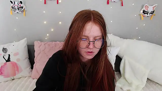 Evarey  online show from May 5, 4:31 am
