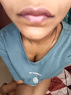 anshika0124 online show from March 25, 6:30 am