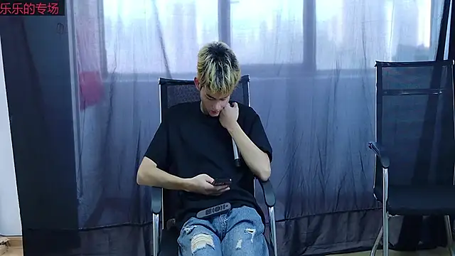 Snapshot of SexyBoy-6666 chatting on October 7, 8:44 am SexyBoy-6666 online show from October 7, 8:44 am