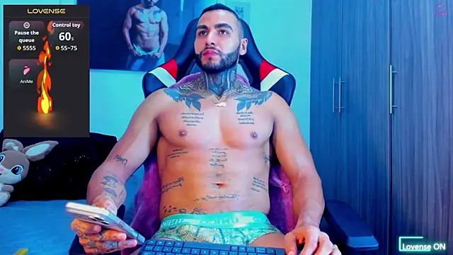 Snapshot of Danny_Willson chatting on March 24, 1:27 pm Danny Willson online show from March 24, 1:27 pm