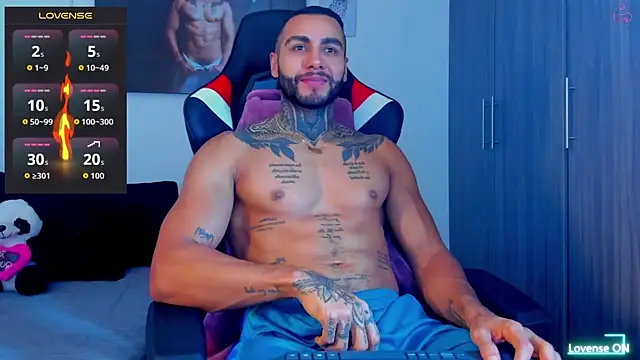 Snapshot of Danny_Willson chatting on March 26, 2:00 pm Danny Willson online show from March 26, 2:00 pm