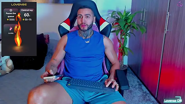 Snapshot of Danny_Willson chatting on March 27, 2:28 pm Danny Willson online show from March 27, 2:28 pm