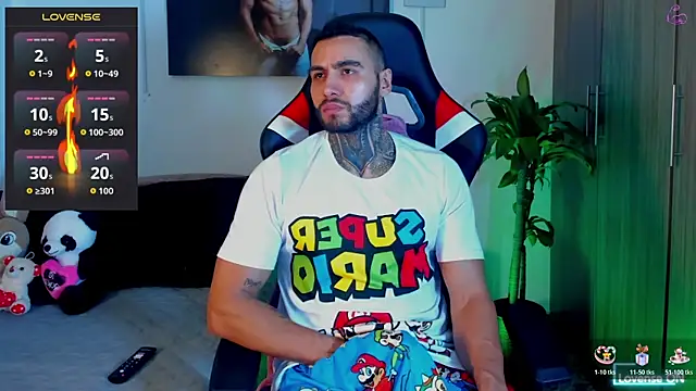 Snapshot of Danny_Willson chatting on April 7, 1:33 pm Danny Willson online show from April 7, 1:33 pm