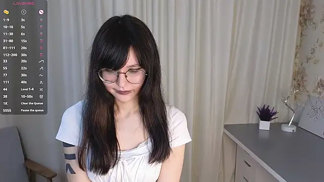 Snapshot of canuspireme chatting on October 6, 5:32 pm canuspireme online show from October 6, 5:32 pm
