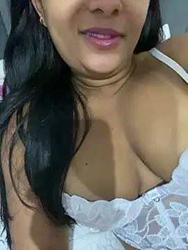 Brunamorenago online show from February 18, 12:45 pm