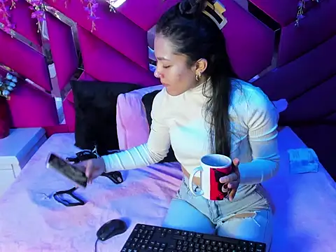 Gisell Squirt  online show from November 13, 12:15 pm