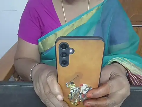 Snapshot of Tamil_Divyaa chatting on October 6, 6:05 pm Tamil Divyaa online show from October 6, 6:05 pm
