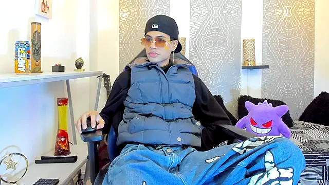 JacobBlackwell  online show from November 16, 7:19 pm