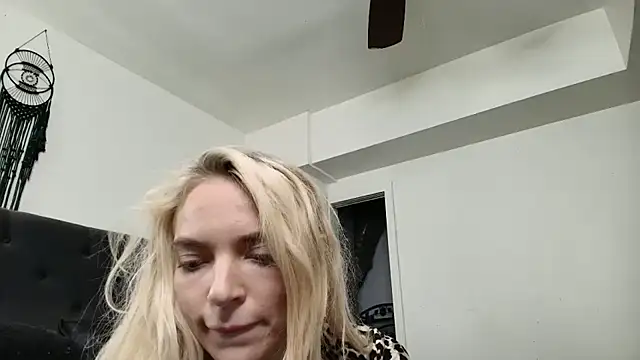 Snapshot of lanasharapova chatting on October 7, 10:07 pm lanasharapova online show from October 7, 10:07 pm