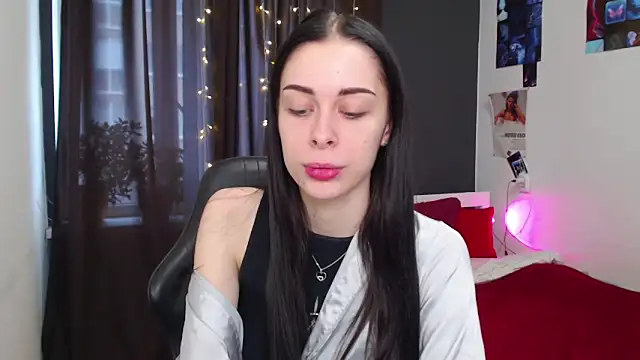 ariel is on vacation online show from November 12, 9:42 am