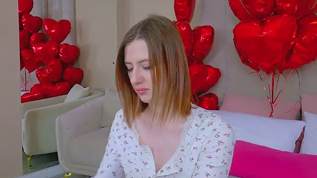 JessiJull online show from February 15, 5:09 pm