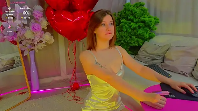 JessiJull online show from February 16, 5:09 pm