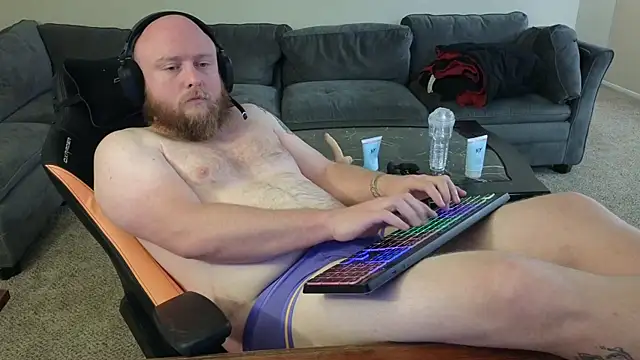 Snapshot of theballboy1 chatting on November 15, 6:11 am theballboy1 online show from November 15, 6:11 am