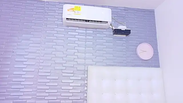 Hungry pussy18 online show from October 15, 1:33 pm