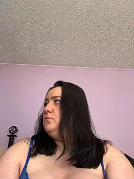 Snapshot of kenadee65 chatting on April 6, 6:09 pm kenadee65 online show from April 6, 6:09 pm